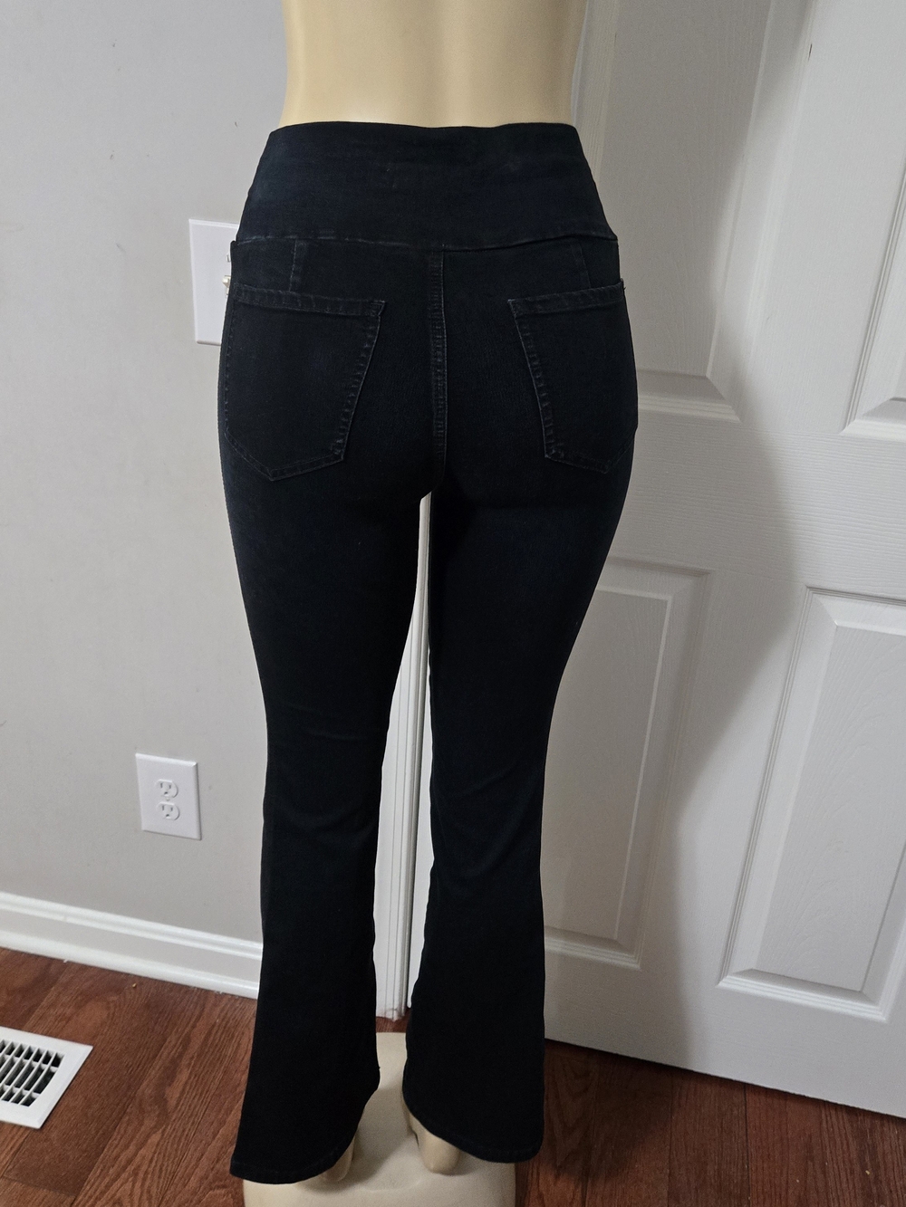 Level 99 Women's Black High-Rise Flare Jeans